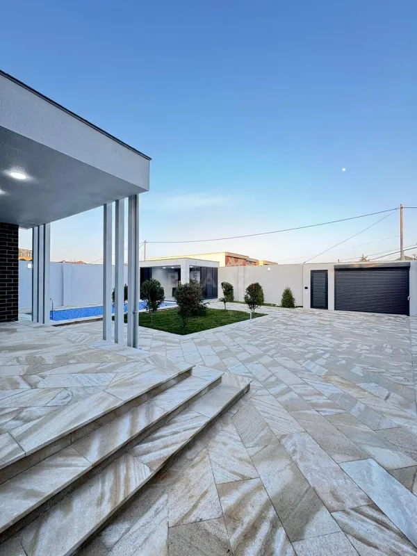 Satılır 4 otaqlı həyət evi 190 m²