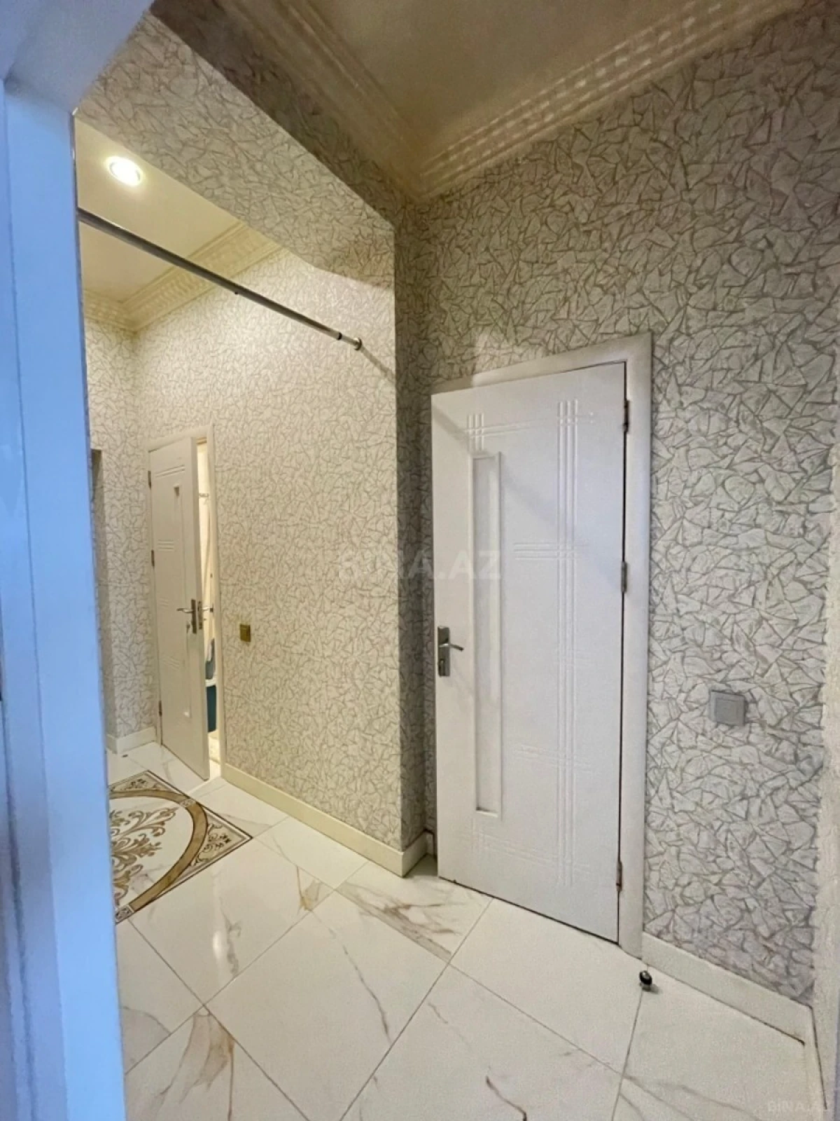 Satılır 2 otaqlı mənzil 62 m²