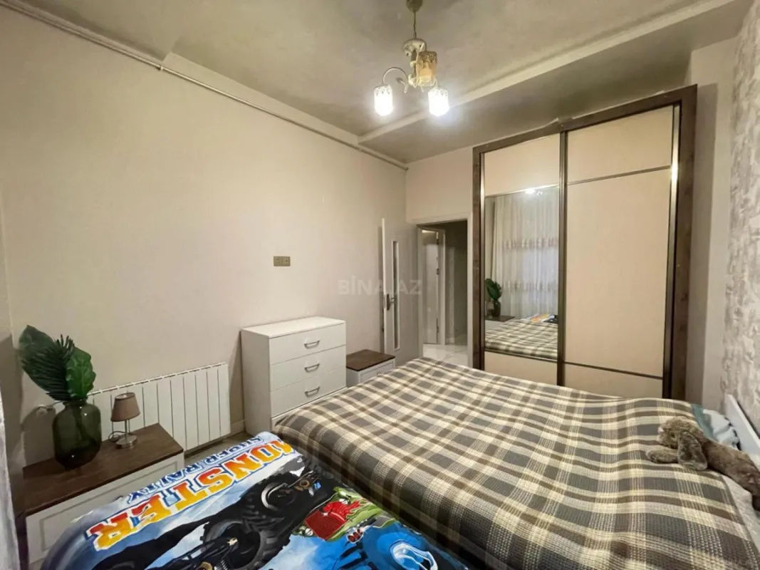 Satılır 2 otaqlı mənzil 62 m²