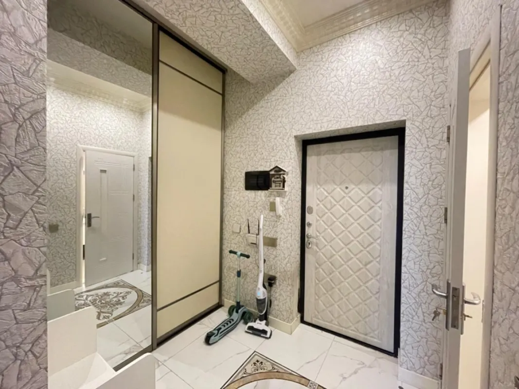 Satılır 2 otaqlı mənzil 62 m²