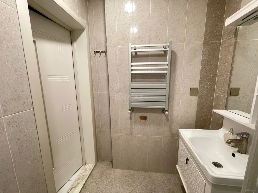 Satılır 2 otaqlı mənzil 62 m²
