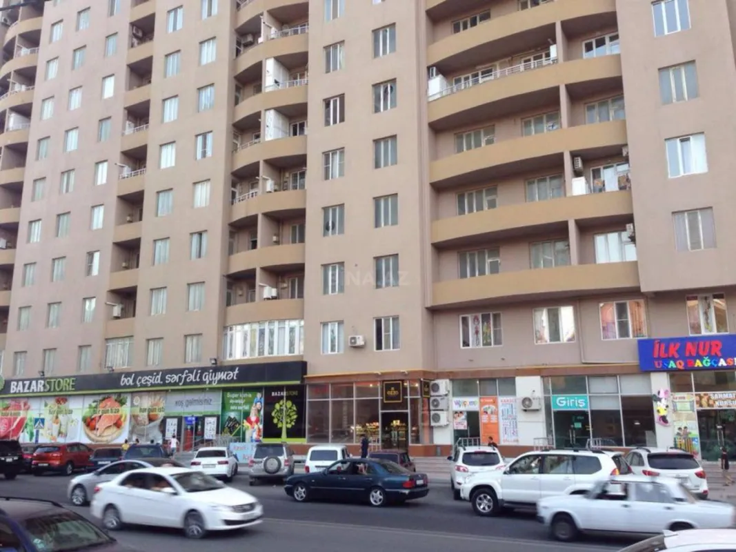Satılır 2 otaqlı mənzil 62 m²
