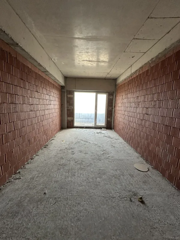 Satılır 2 otaqlı mənzil 70 m²