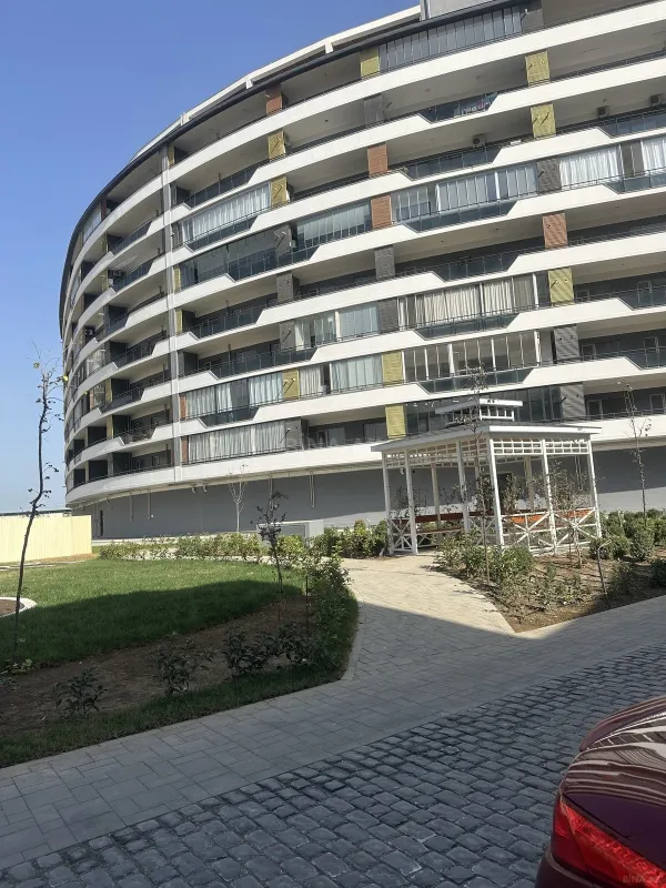 Satılır 2 otaqlı mənzil 70 m²