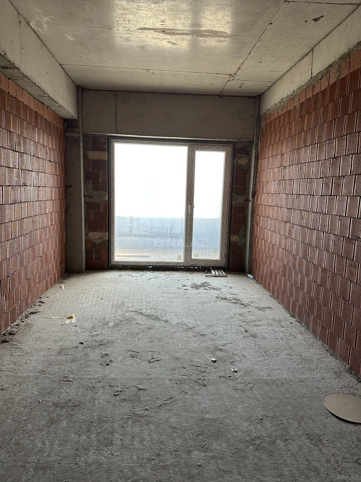 Satılır 2 otaqlı mənzil 70 m²