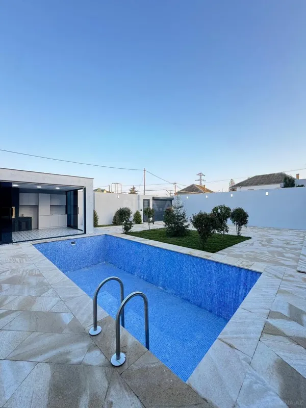 Satılır 4 otaqlı həyət evi 190 m²