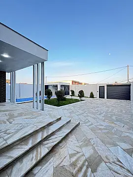 Satılır 4 otaqlı həyət evi 190 m²