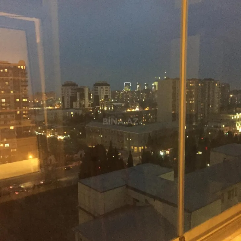 Satılır 3 otaqlı mənzil 107 m²