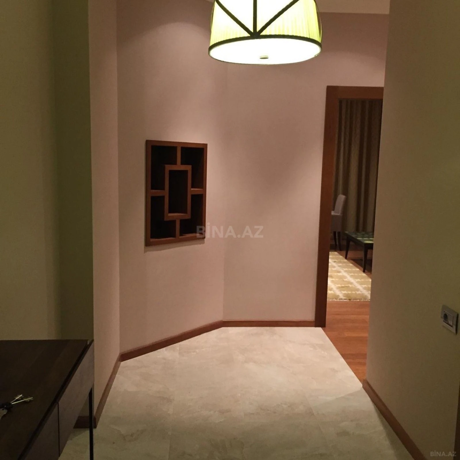 Satılır 3 otaqlı mənzil 107 m²