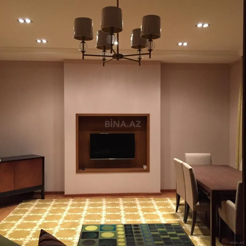 Satılır 3 otaqlı mənzil 107 m²