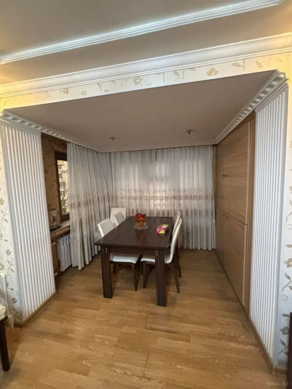 Satılır 3 otaqlı mənzil 63 m²