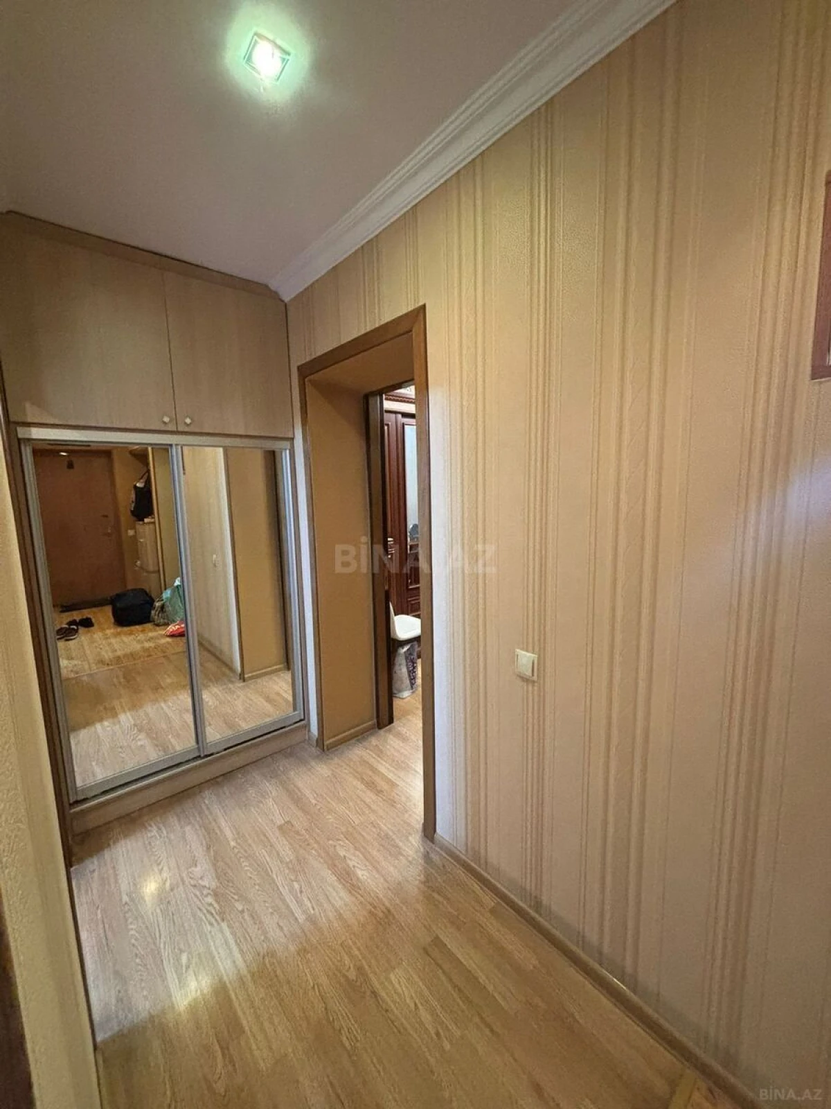 Satılır 3 otaqlı mənzil 63 m²