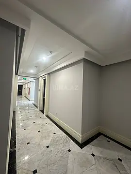 Satılır 4 otaqlı mənzil 184 m²