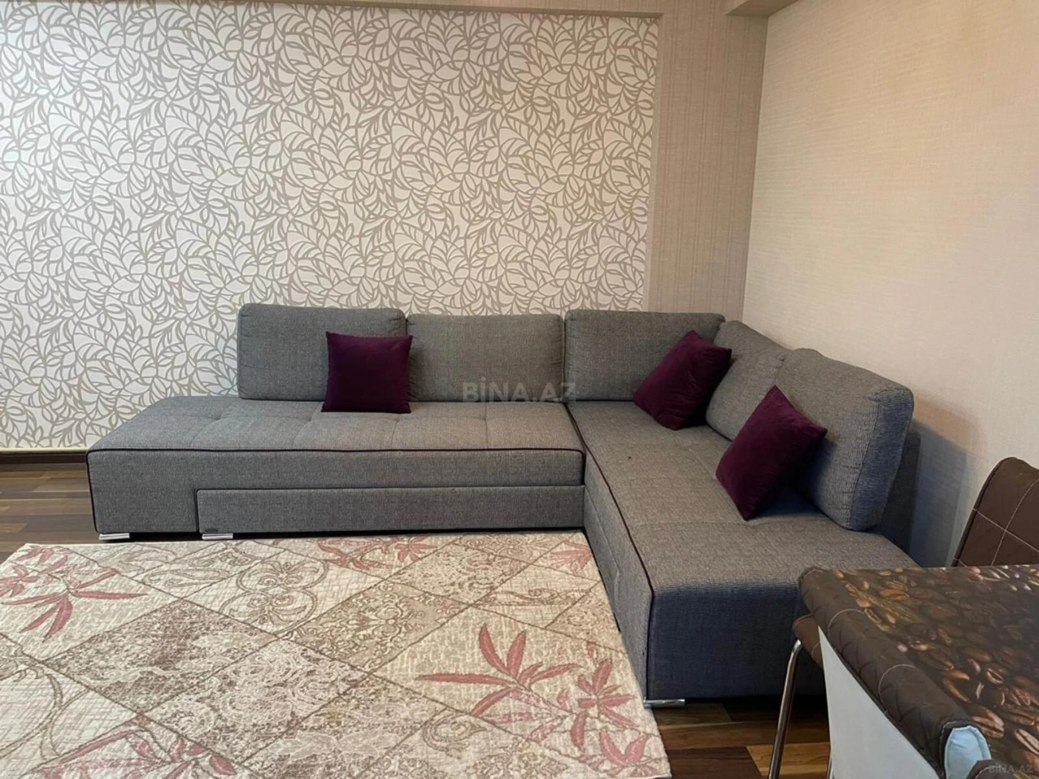 Satılır 2 otaqlı mənzil 67 m²