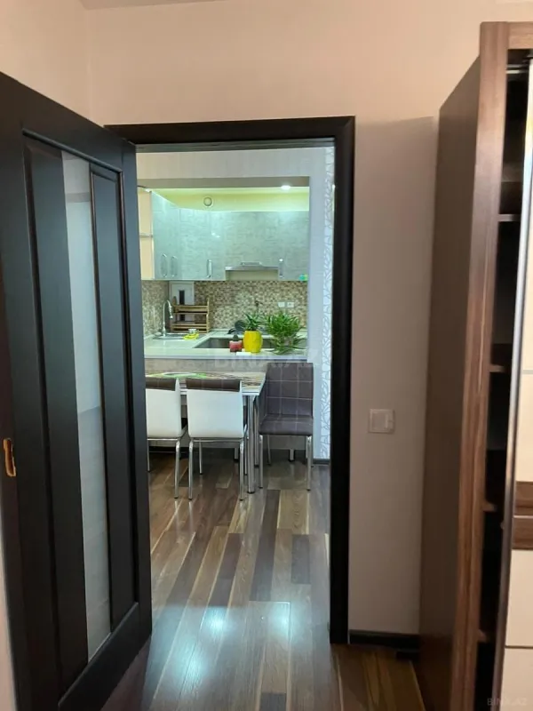 Satılır 2 otaqlı mənzil 67 m²