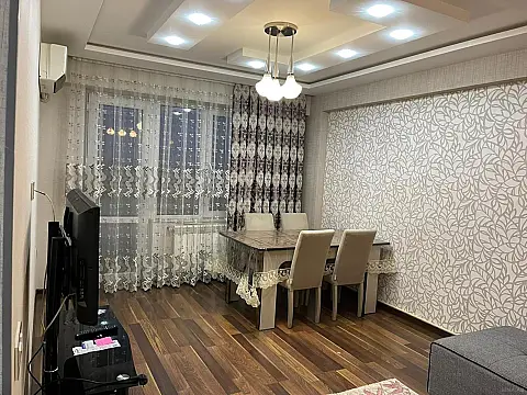 Satılır 2 otaqlı mənzil 67 m²