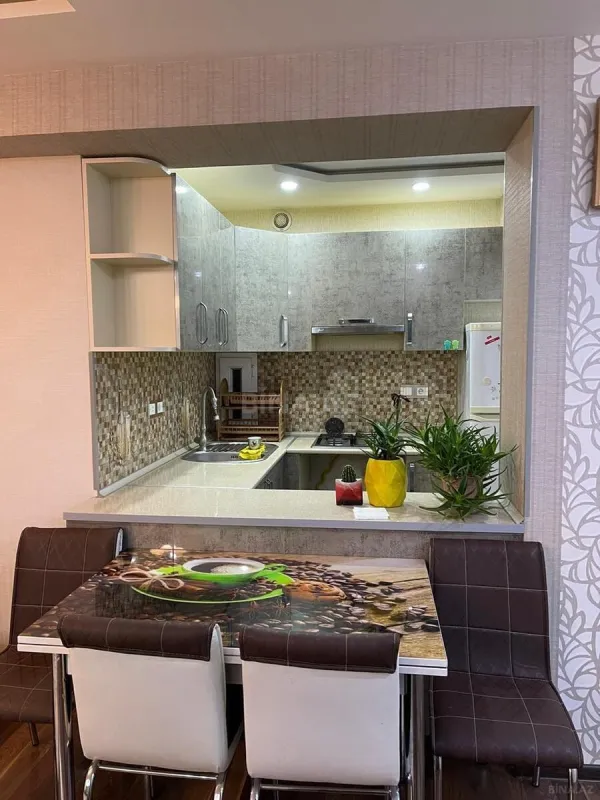 Satılır 2 otaqlı mənzil 67 m²