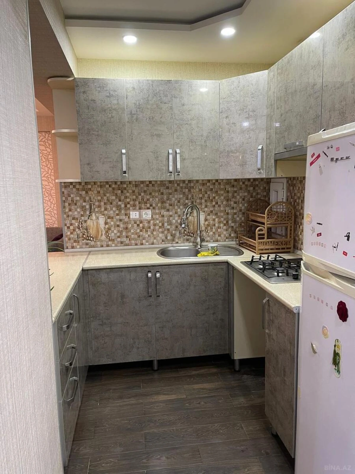Satılır 2 otaqlı mənzil 67 m²