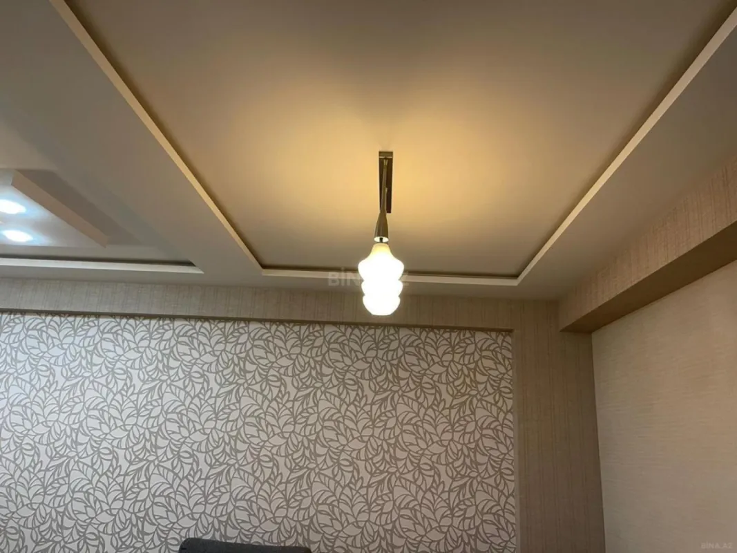 Satılır 2 otaqlı mənzil 67 m²