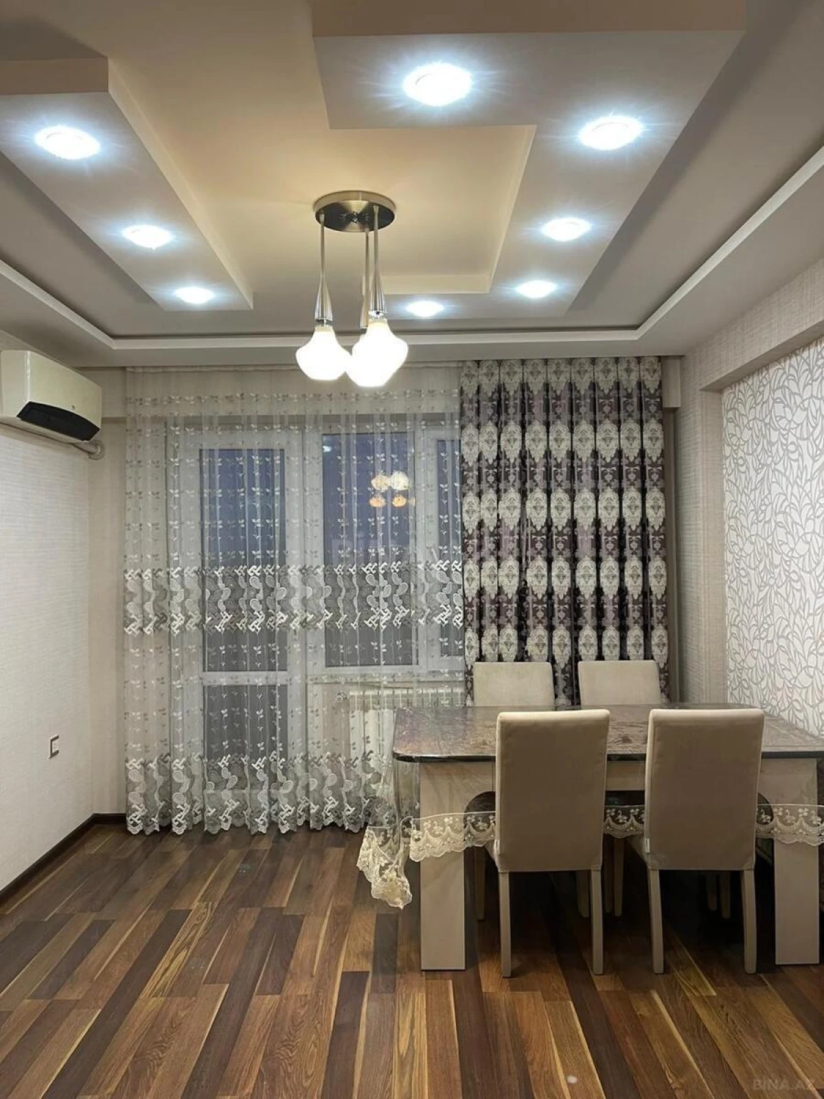 Satılır 2 otaqlı mənzil 67 m²