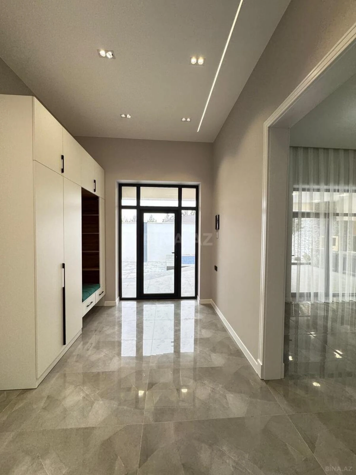 Satılır 4 otaqlı həyət evi 170 m²