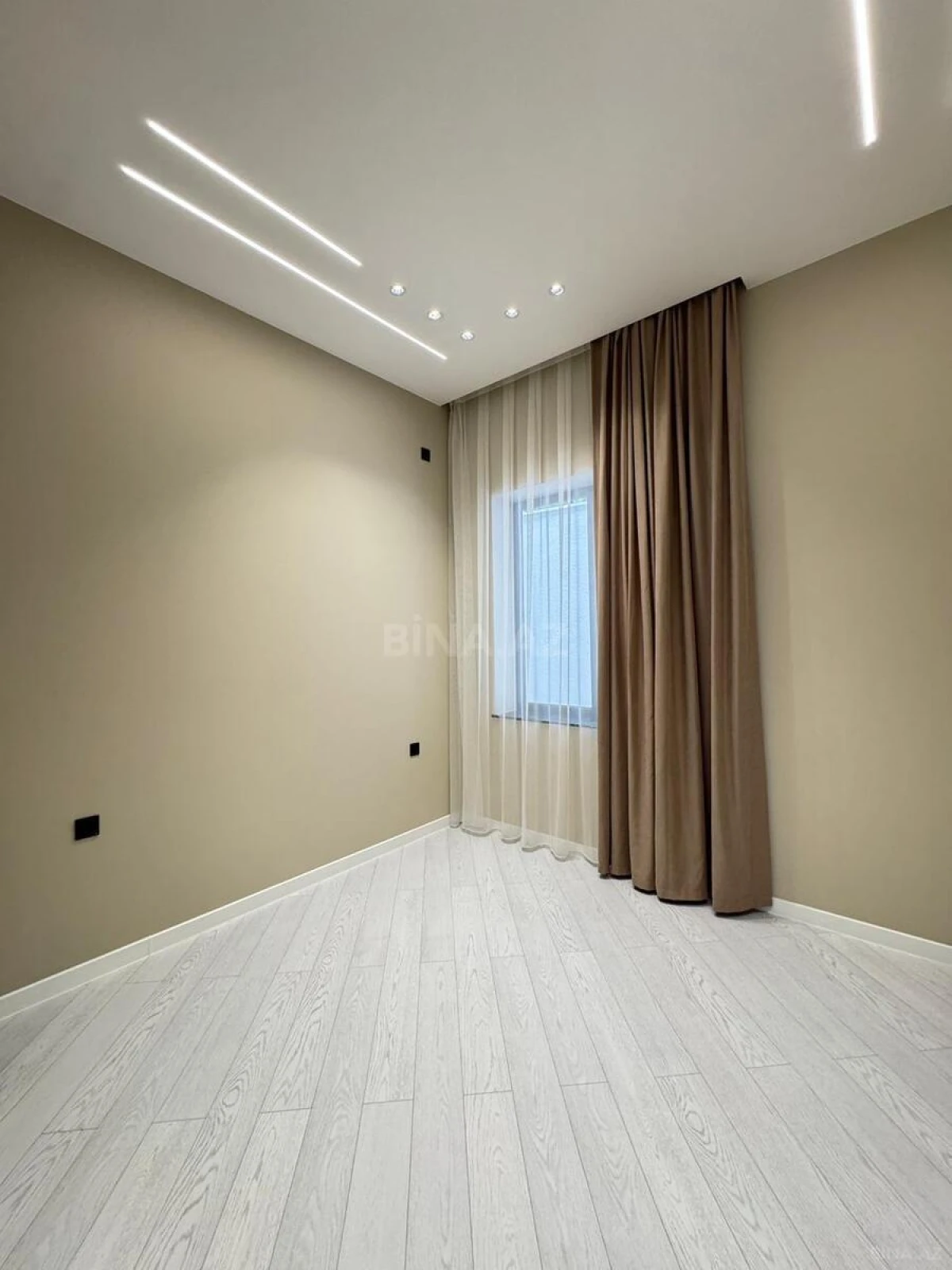 Satılır 4 otaqlı həyət evi 170 m²