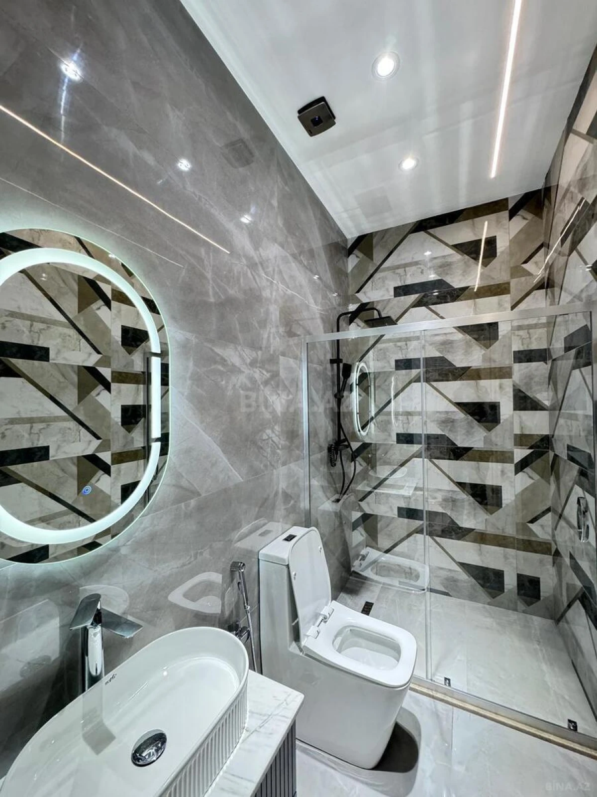 Satılır 4 otaqlı həyət evi 170 m²