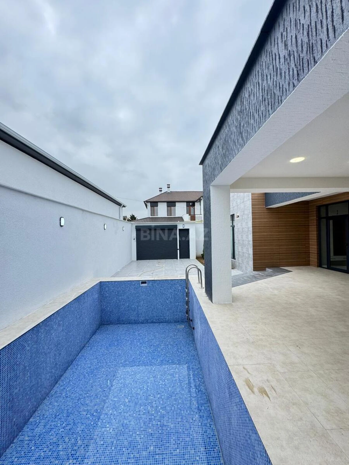 Satılır 4 otaqlı həyət evi 150 m²