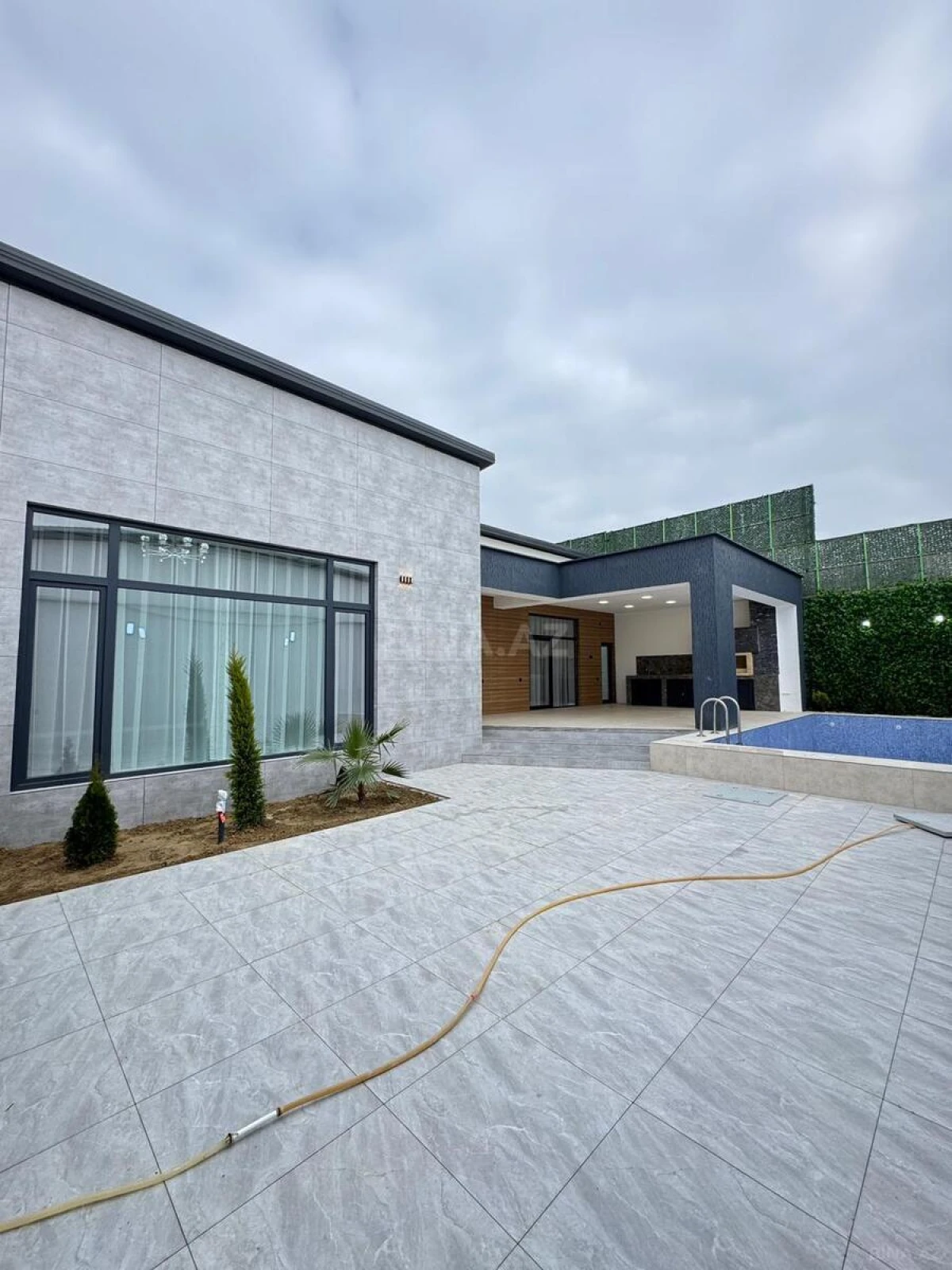Satılır 4 otaqlı həyət evi 150 m²