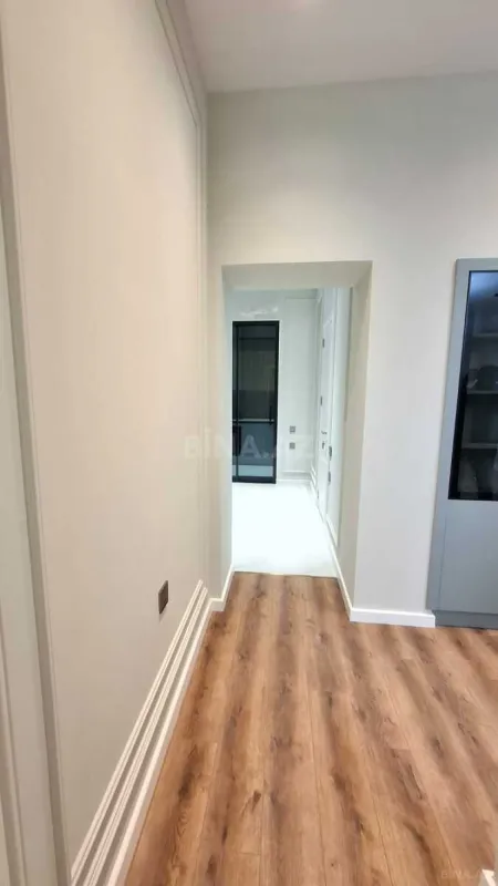 Satılır 2 otaqlı mənzil 85 m²