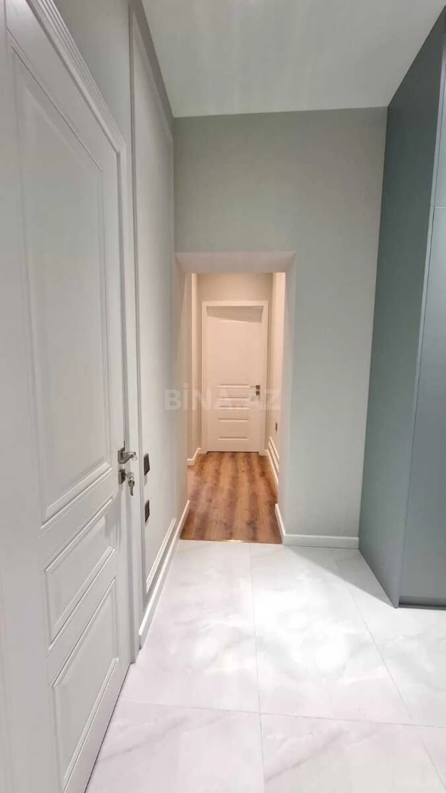 Satılır 2 otaqlı mənzil 85 m²