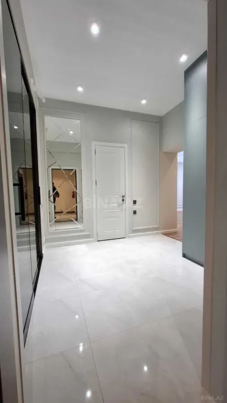 Satılır 2 otaqlı mənzil 85 m²