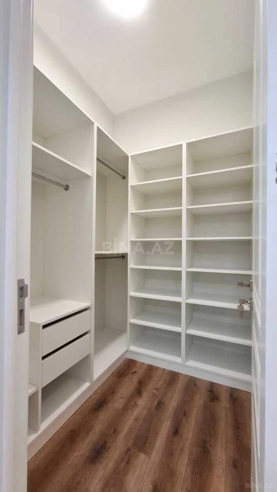 Satılır 2 otaqlı mənzil 85 m²