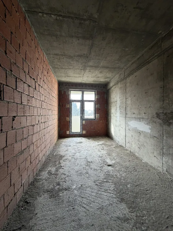 Satılır 3 otaqlı mənzil 138 m²