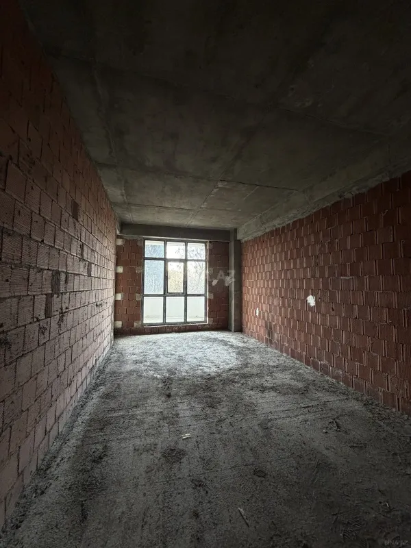 Satılır 3 otaqlı mənzil 138 m²