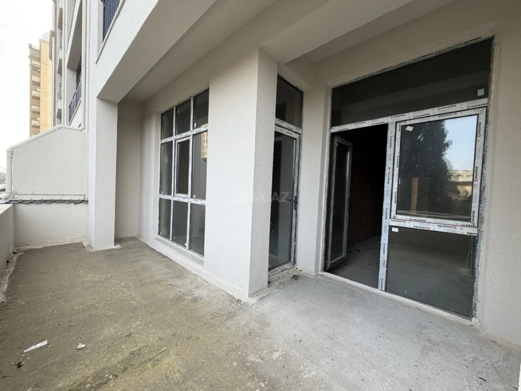 Satılır 3 otaqlı mənzil 138 m²