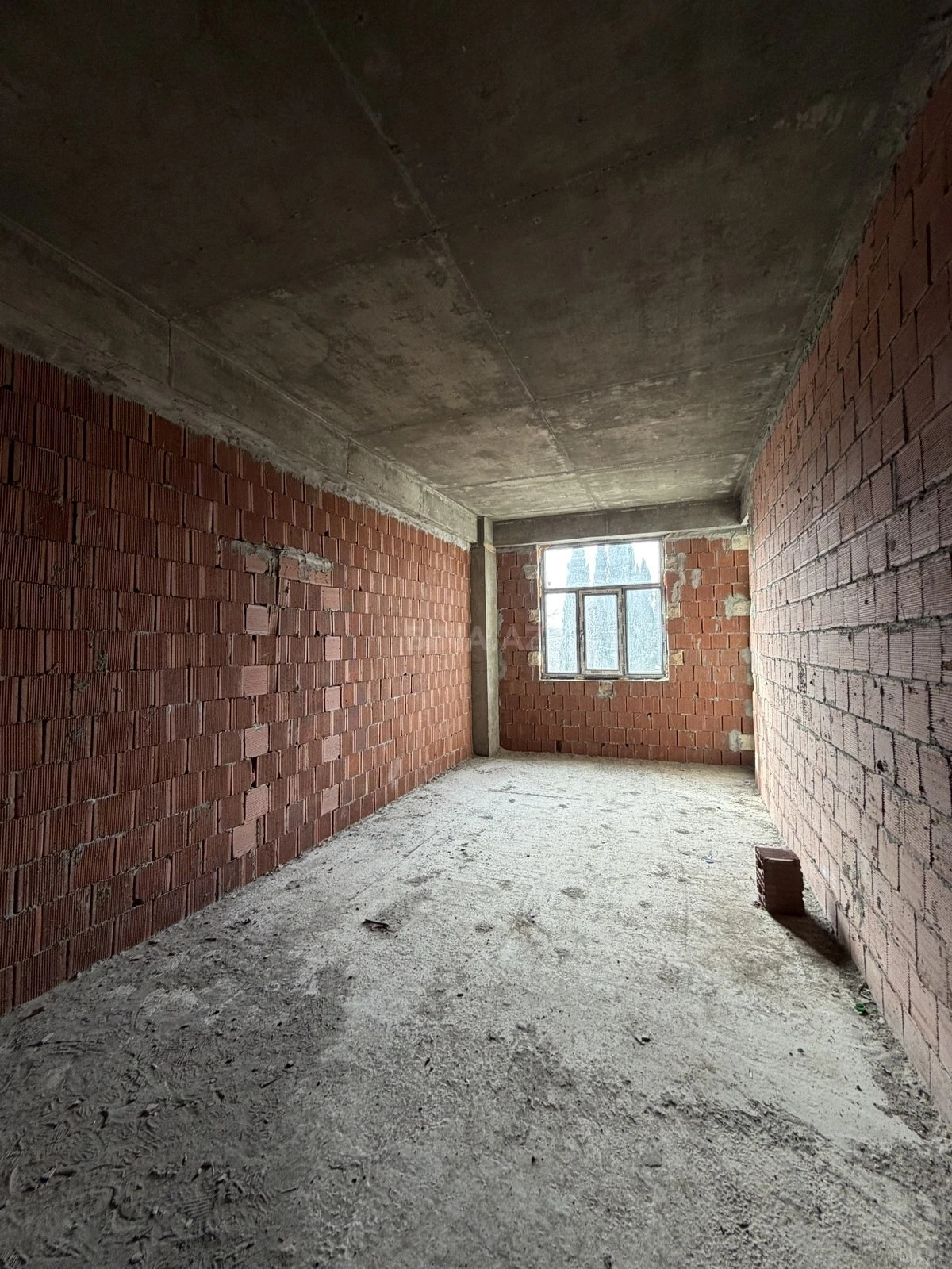 Satılır 3 otaqlı mənzil 138 m²