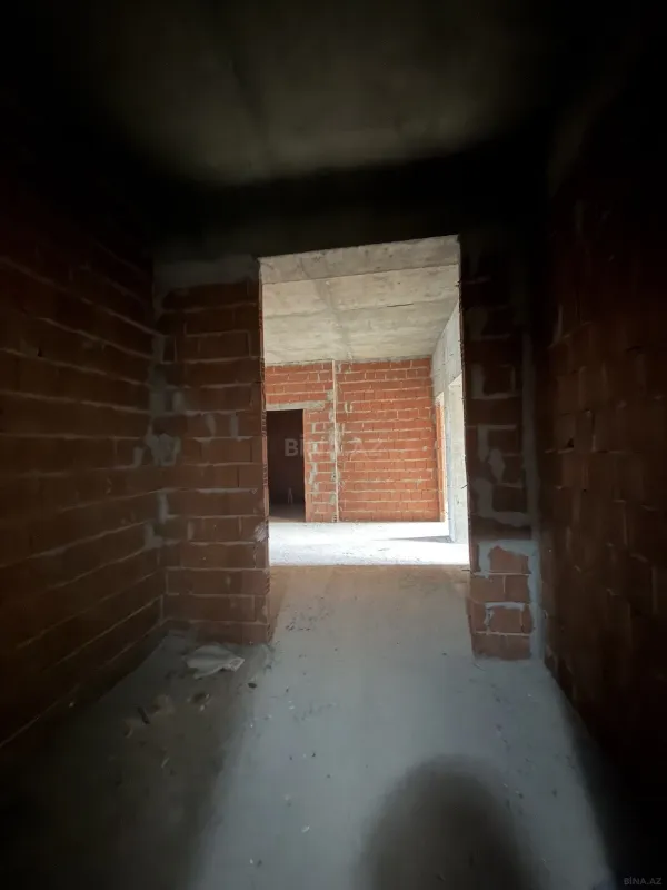 Satılır 3 otaqlı mənzil 138 m²