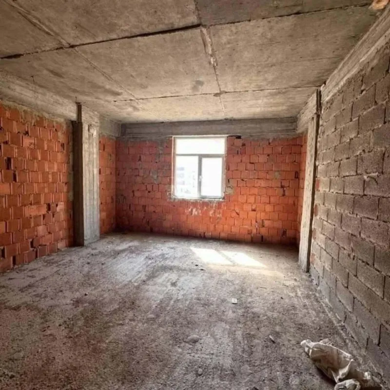 Satılır 1 otaqlı mənzil 42 m²