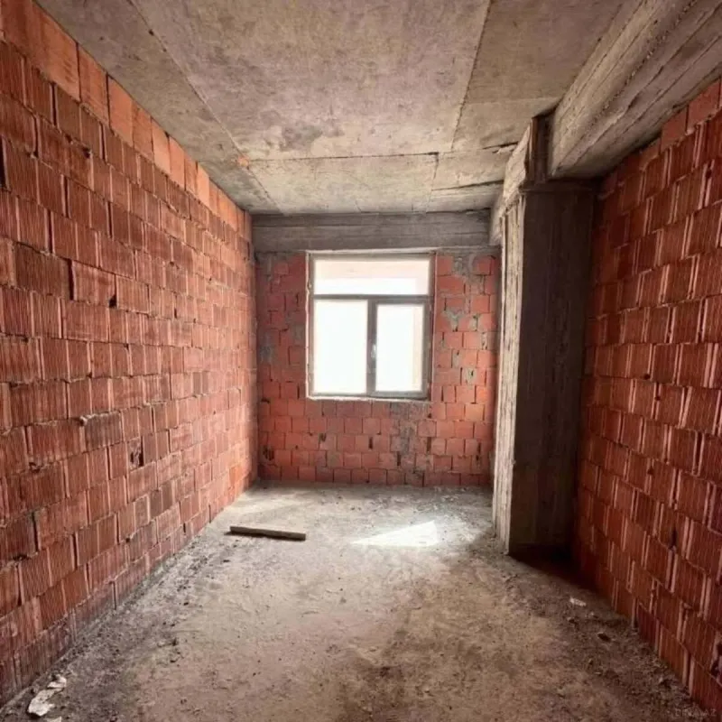 Satılır 1 otaqlı mənzil 42 m²