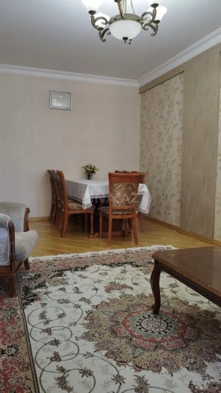 Satılır 3 otaqlı mənzil 124 m²
