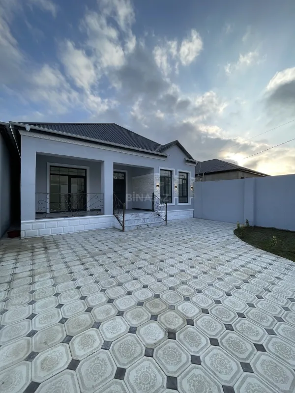 Satılır 3 otaqlı həyət evi 100 m²