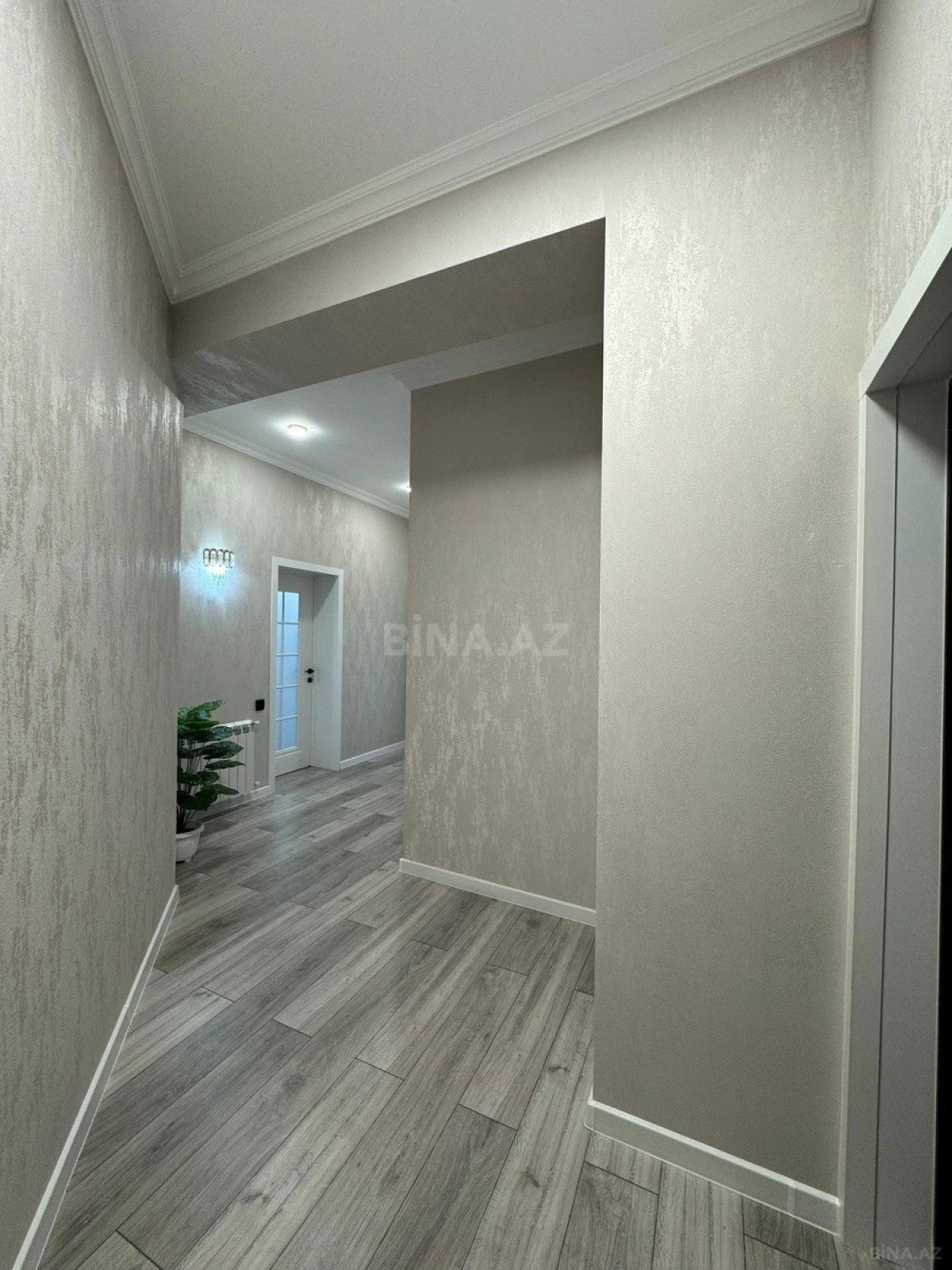 Kirayə verilir 2 otaqlı mənzil 65 m²