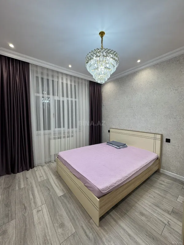Kirayə verilir 2 otaqlı mənzil 65 m²