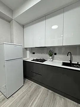 Kirayə verilir 2 otaqlı mənzil 65 m²