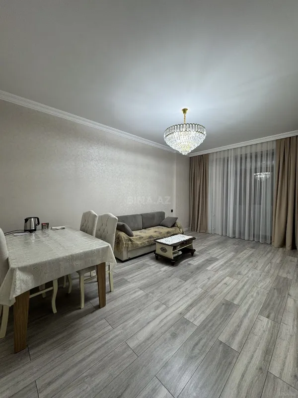 Kirayə verilir 2 otaqlı mənzil 65 m²