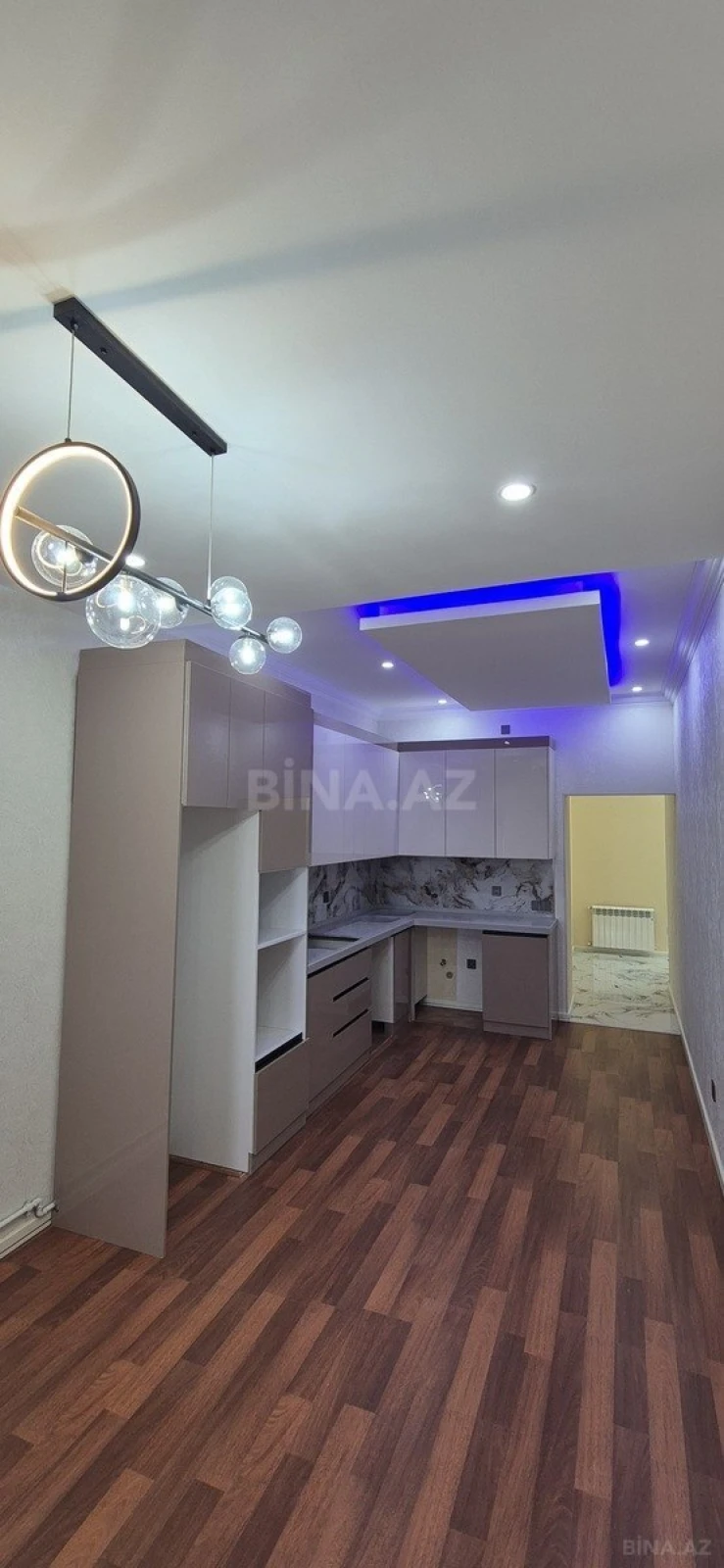 Kirayə verilir 2 otaqlı mənzil 87 m²