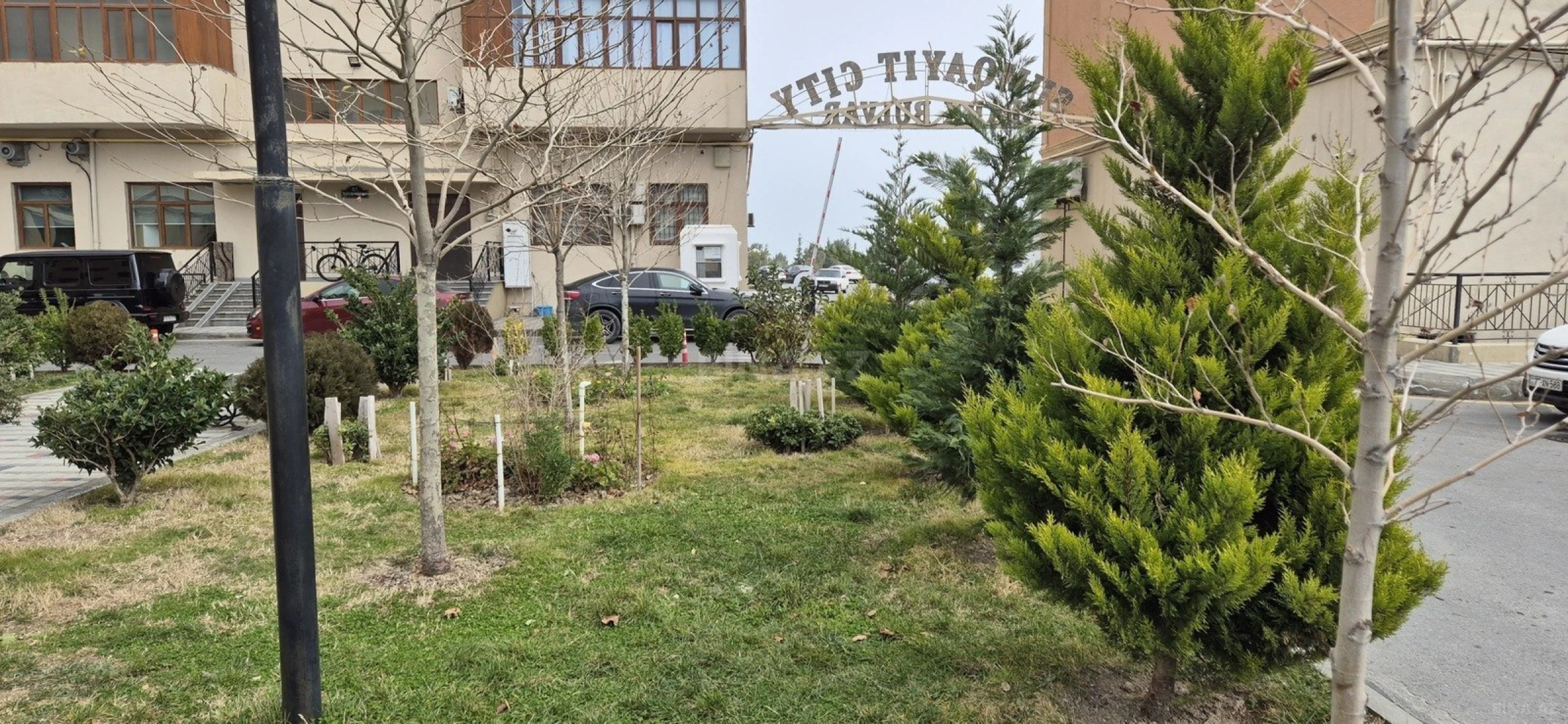 Kirayə verilir 2 otaqlı mənzil 87 m²