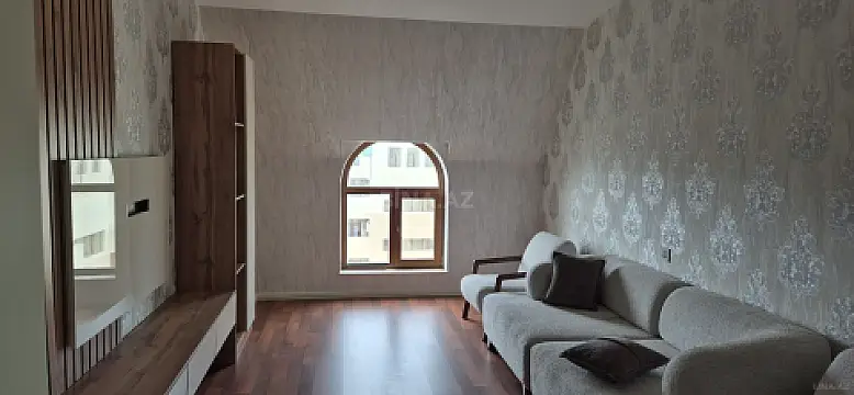 Kirayə verilir 2 otaqlı mənzil 87 m²