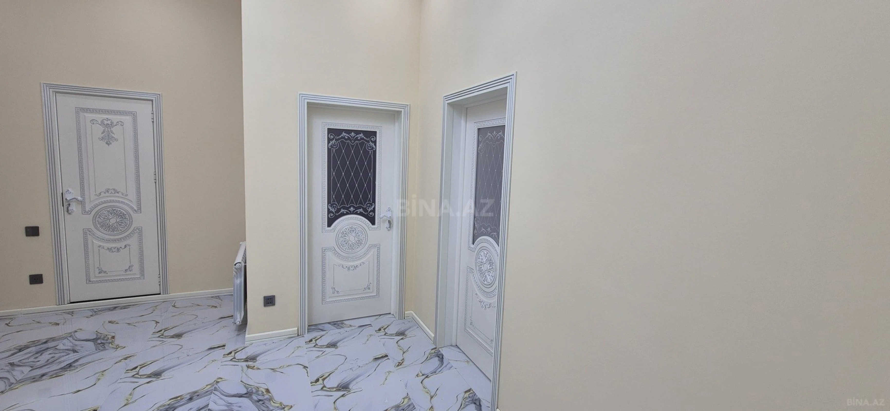 Kirayə verilir 2 otaqlı mənzil 87 m²